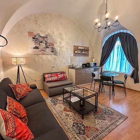 Serenity House Apartments 锡比乌 外观 照片