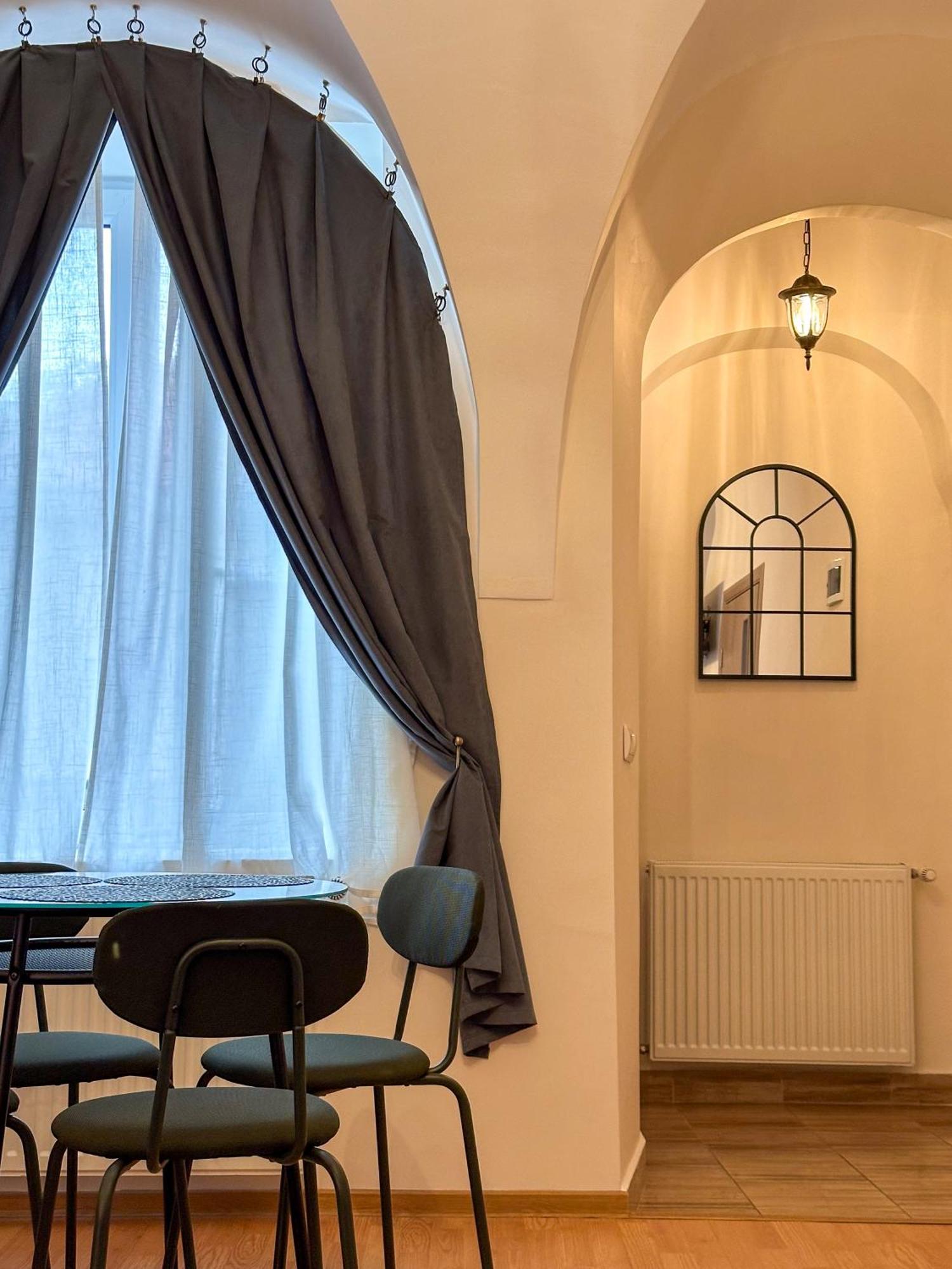 Serenity House Apartments 锡比乌 外观 照片