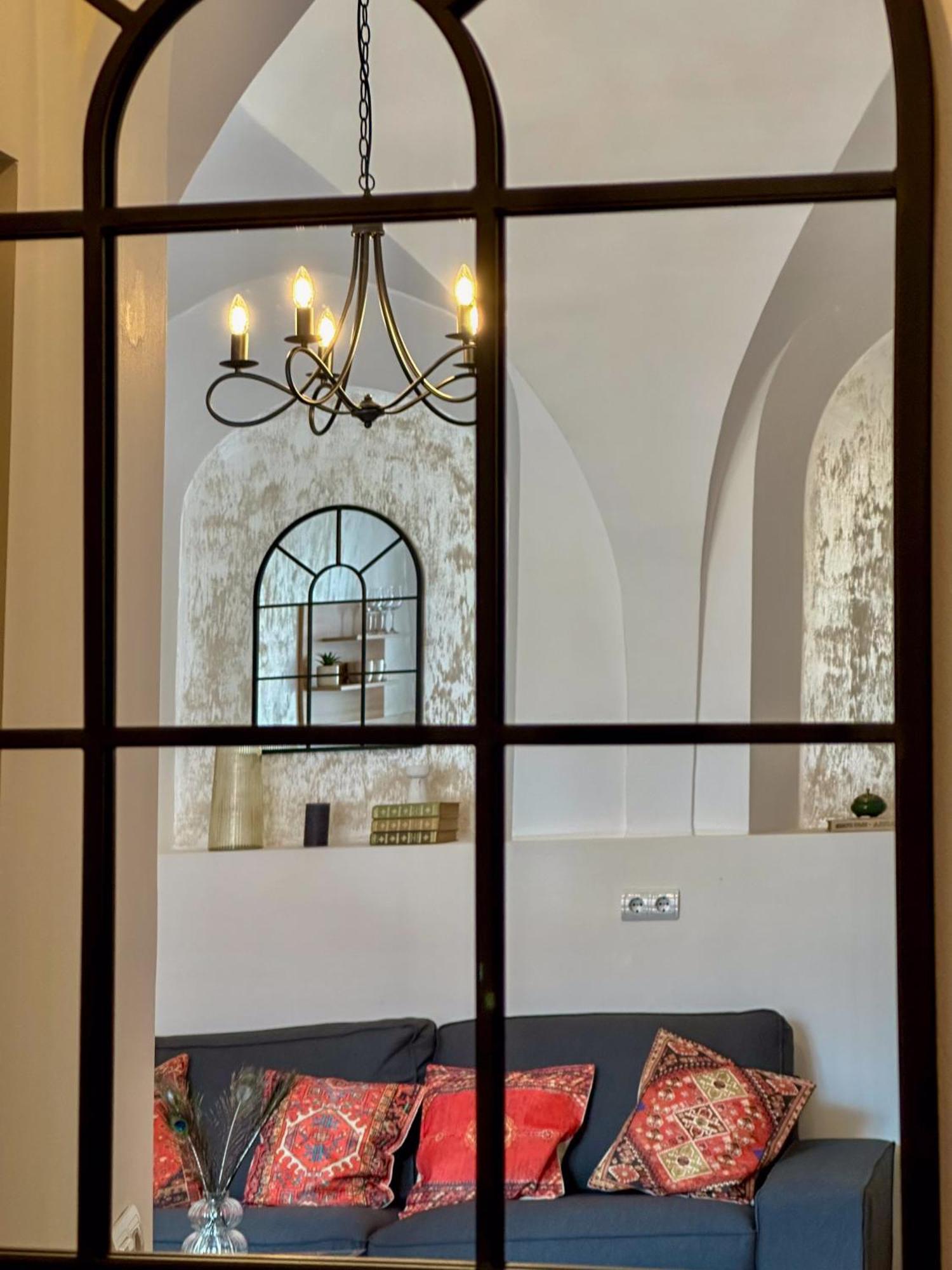 Serenity House Apartments 锡比乌 外观 照片