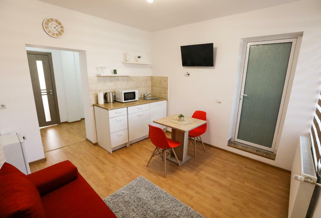 Serenity House Apartments 锡比乌 外观 照片