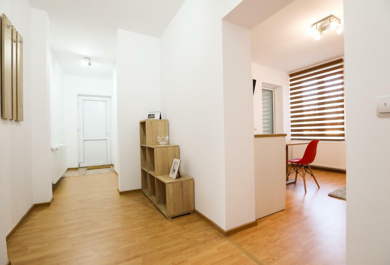 Serenity House Apartments 锡比乌 外观 照片