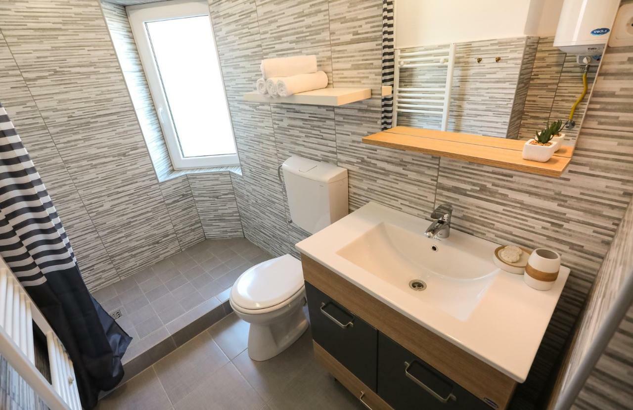 Serenity House Apartments 锡比乌 外观 照片