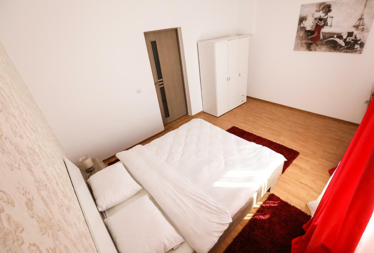 Serenity House Apartments 锡比乌 外观 照片